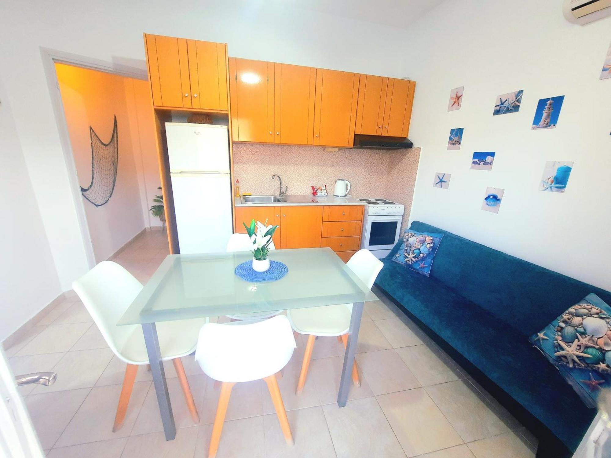 Faros Apartment *